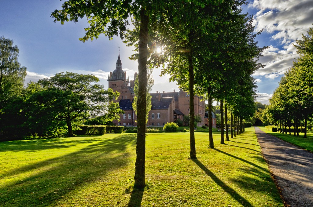 Vallø Castle, Denmark jigsaw puzzle in Castles puzzles on TheJigsawPuzzles.com