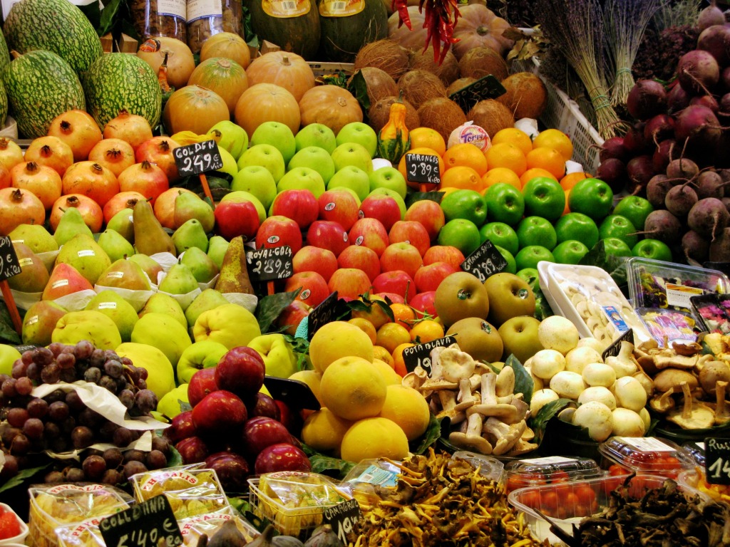 Boqueria Market, Barcelona, Spain jigsaw puzzle in Fruits & Veggies puzzles on TheJigsawPuzzles.com