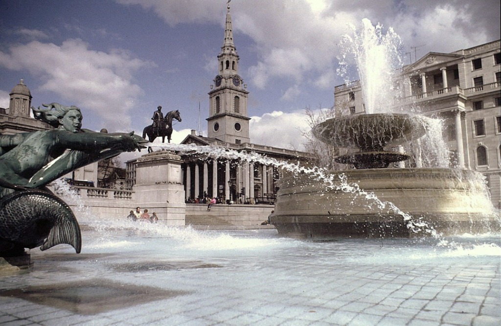 Trafalgar Square, London jigsaw puzzle in Waterfalls puzzles on TheJigsawPuzzles.com