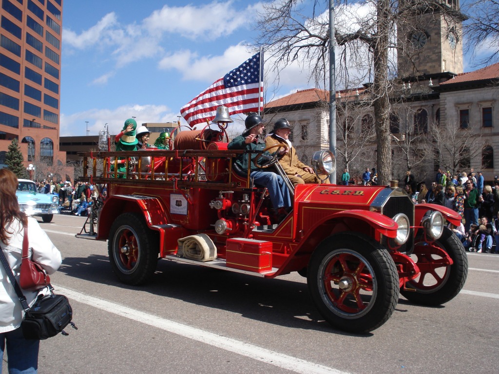 Fire Engine on Parade in Colorado Springs jigsaw puzzle in Cars & Bikes puzzles on TheJigsawPuzzles.com