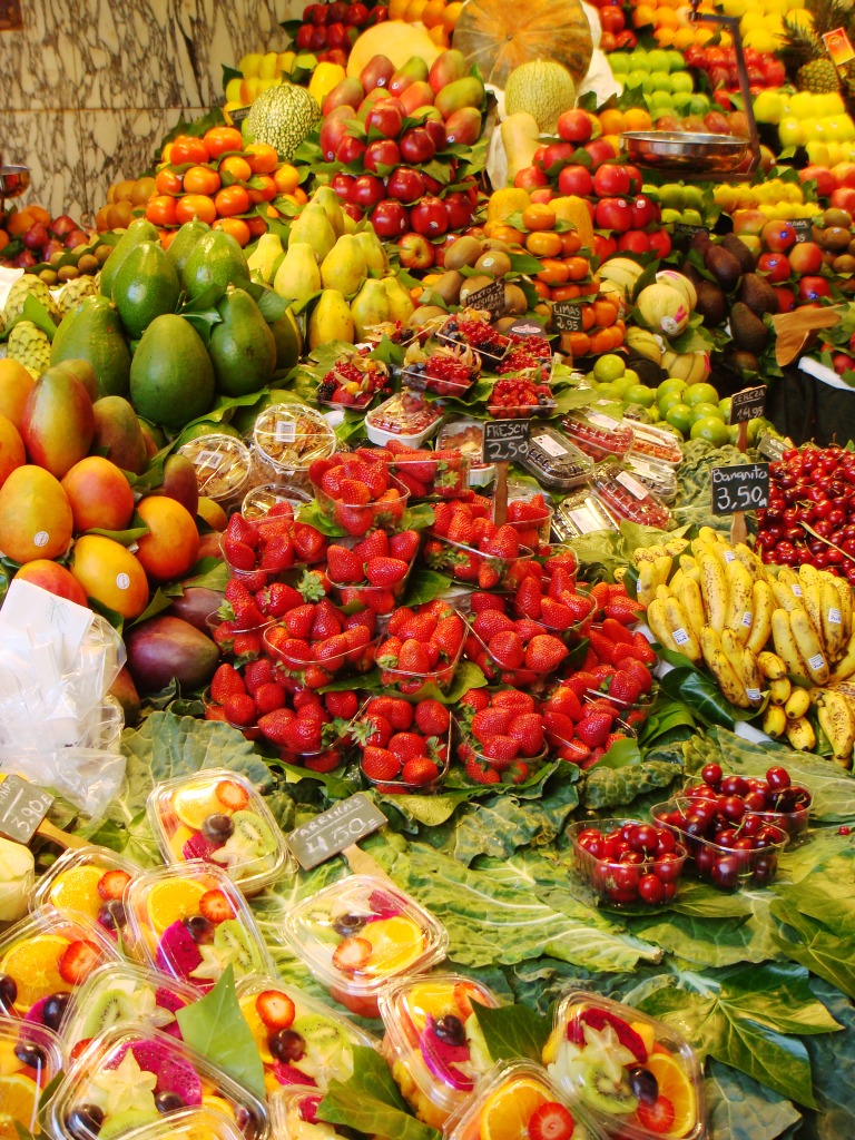 Fruits at Boqueria Market, Barcelona jigsaw puzzle in Fruits & Veggies puzzles on TheJigsawPuzzles.com