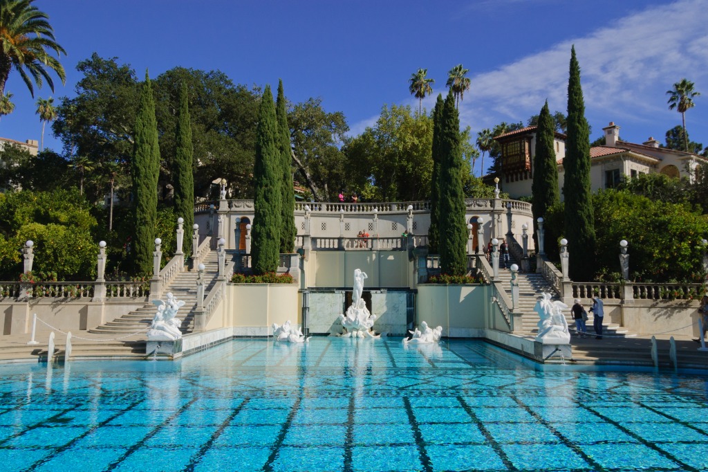 Neptune Pool in Hearst Castle, California jigsaw puzzle in Puzzle of the Day puzzles on TheJigsawPuzzles.com