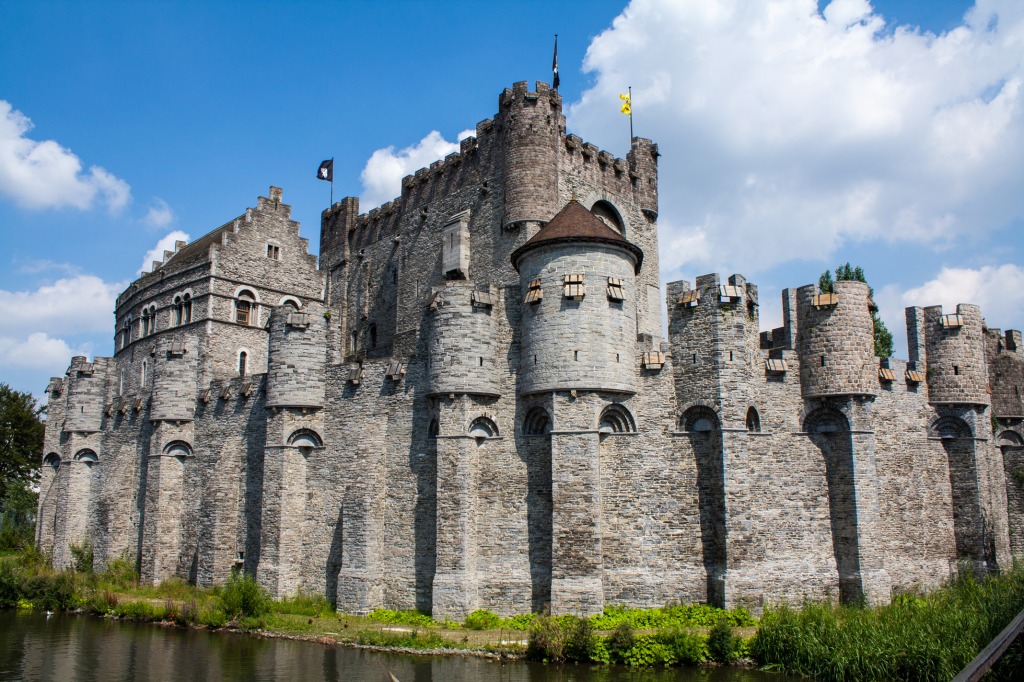 Ghent Gravensteen Castle, Belgium jigsaw puzzle in Castles puzzles on TheJigsawPuzzles.com