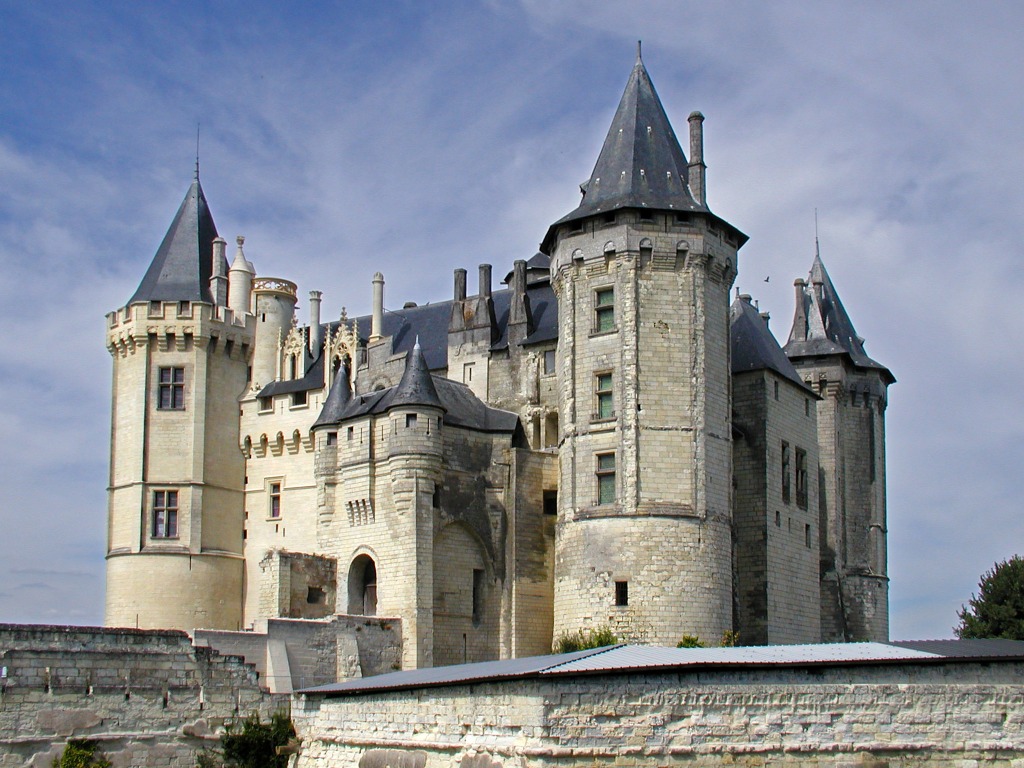 Saumur Castle, Maine-et-Loire, France jigsaw puzzle in Castles puzzles on TheJigsawPuzzles.com