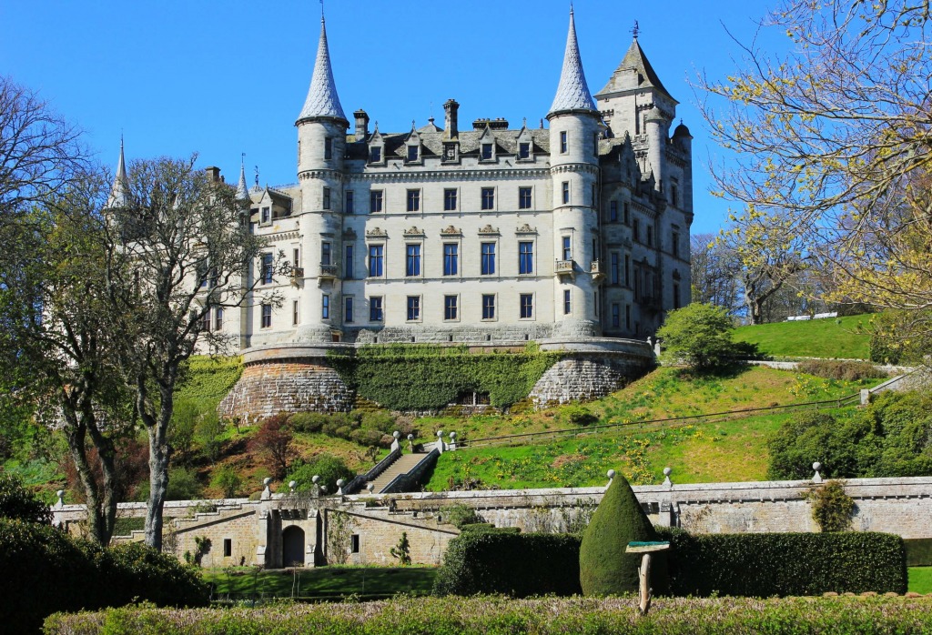 Dunrobin Castle, Scotland jigsaw puzzle in Castles puzzles on TheJigsawPuzzles.com