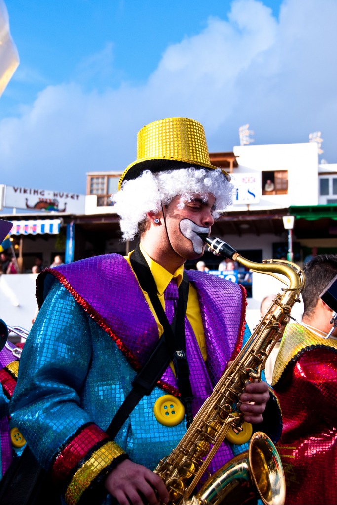 Carnaval Lanzarote - Music Clown jigsaw puzzle in People puzzles on TheJigsawPuzzles.com