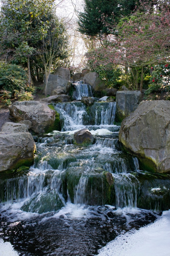 Waterfalls, Holland Park jigsaw puzzle in Waterfalls puzzles on TheJigsawPuzzles.com