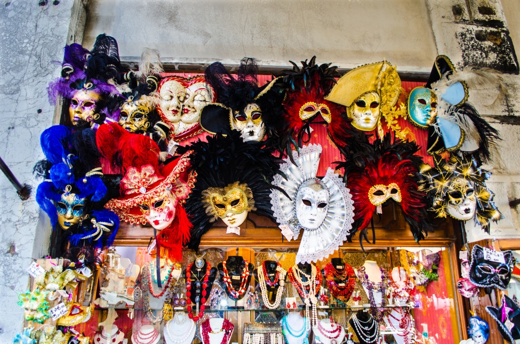 Venetian Masks jigsaw puzzle in Puzzle of the Day puzzles on TheJigsawPuzzles.com