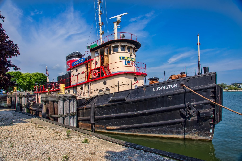 Tugboat Ludington jigsaw puzzle in Puzzle of the Day puzzles on TheJigsawPuzzles.com