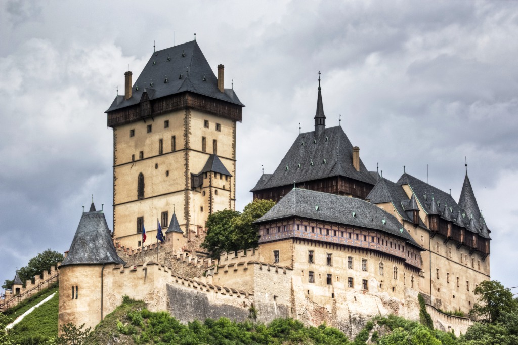 Karlstejn Castle, Czech Republic jigsaw puzzle in Castles puzzles on TheJigsawPuzzles.com