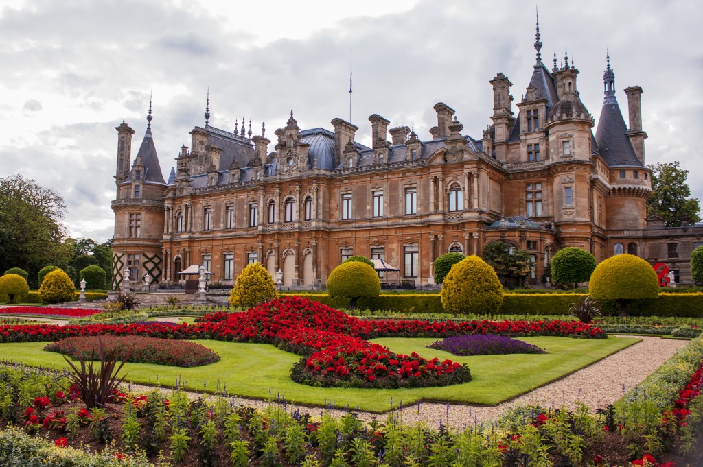 Waddesdon Manor Gardens jigsaw puzzle in Castles puzzles on TheJigsawPuzzles.com