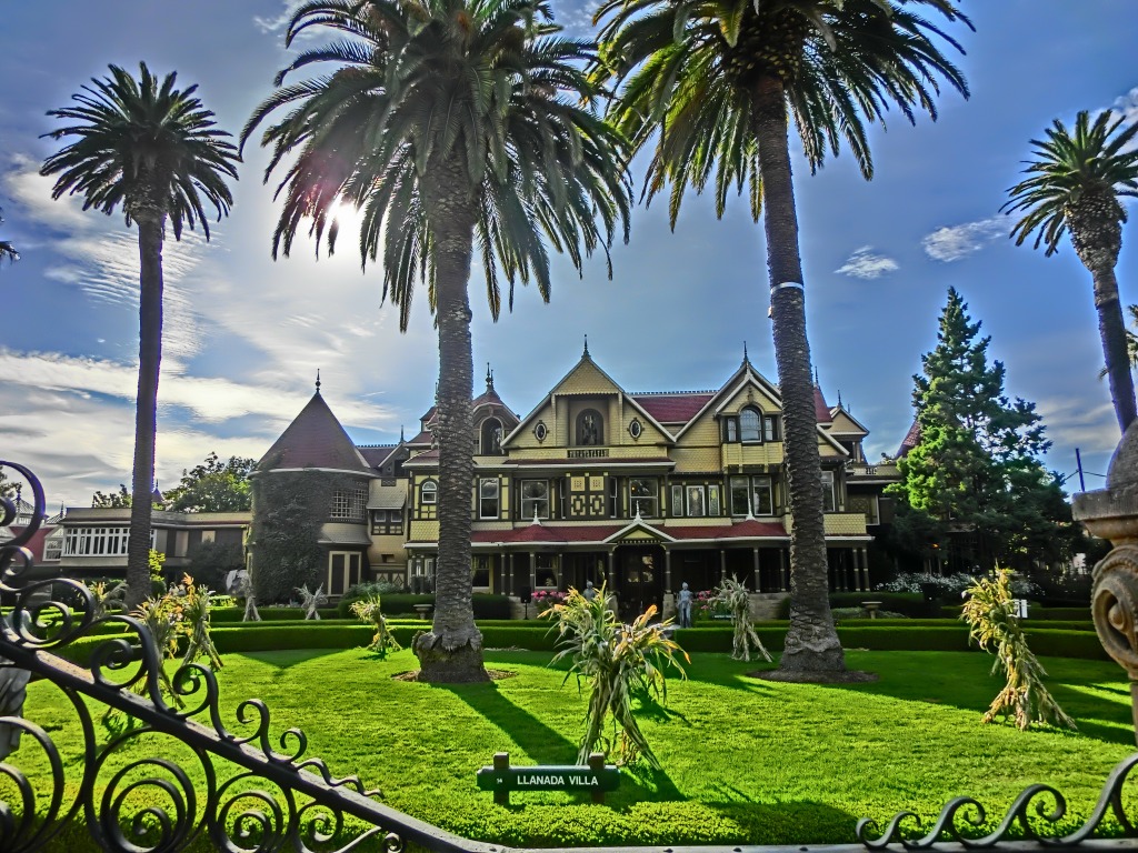 Winchester Mystery House jigsaw puzzle in Street View puzzles on TheJigsawPuzzles.com