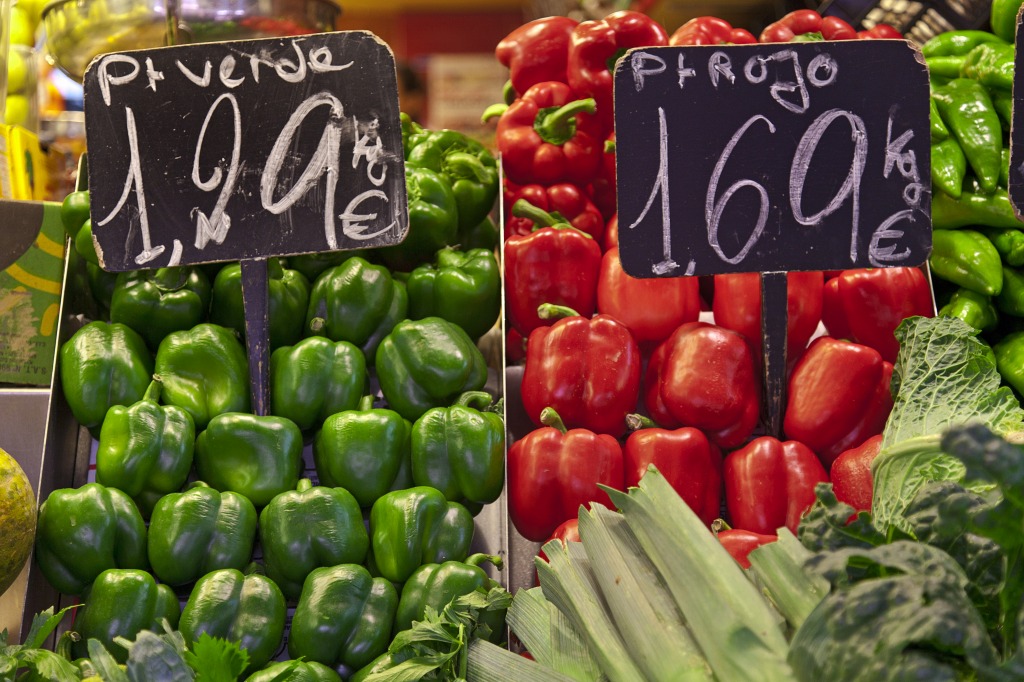 Peppers at the Fruit Market jigsaw puzzle in Fruits & Veggies puzzles on TheJigsawPuzzles.com