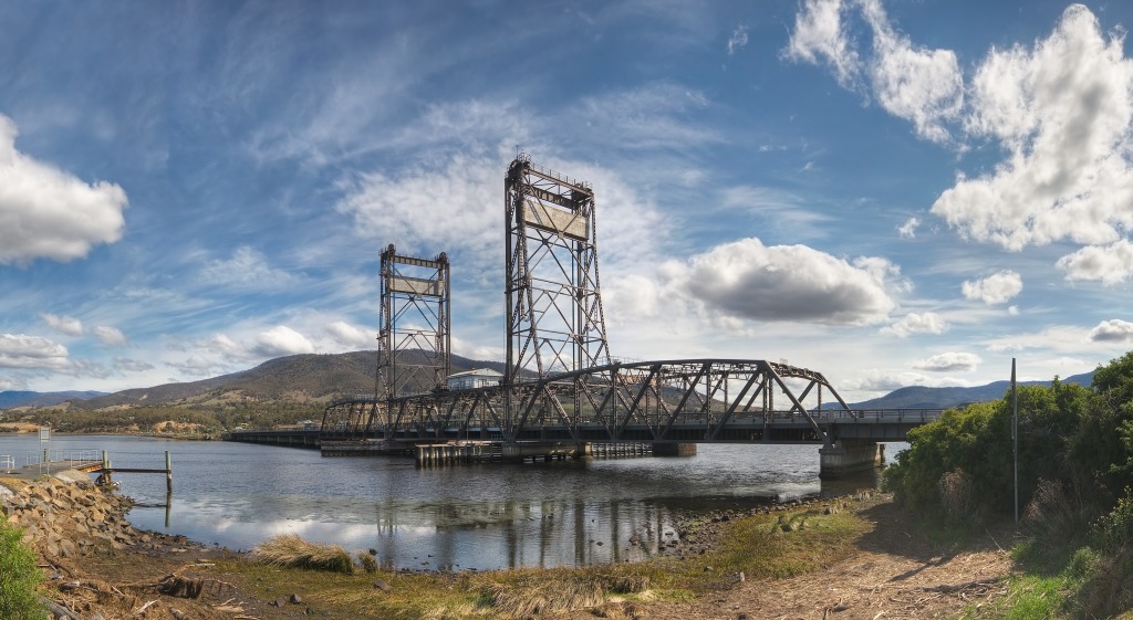 Bridgewater Bridge, Tasmania, Australia jigsaw puzzle in Bridges puzzles on TheJigsawPuzzles.com