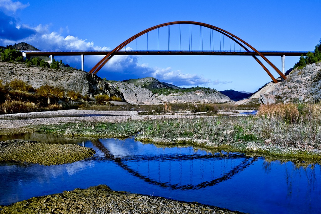 La Vicaria Arch Bridge, Spain jigsaw puzzle in Bridges puzzles on TheJigsawPuzzles.com