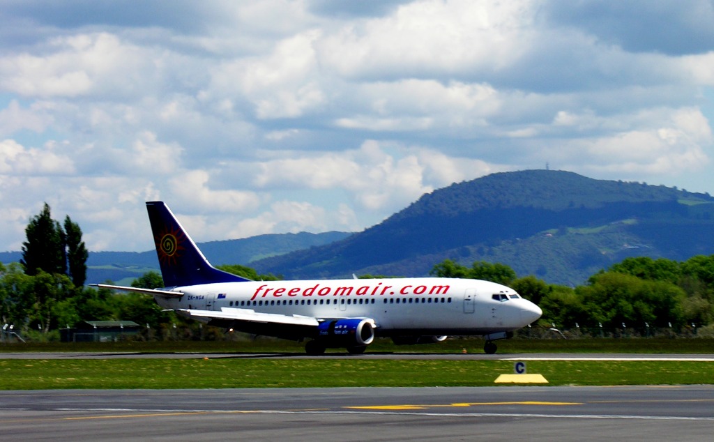 Rotorua Airport, New Zealand jigsaw puzzle in Aviation puzzles on TheJigsawPuzzles.com