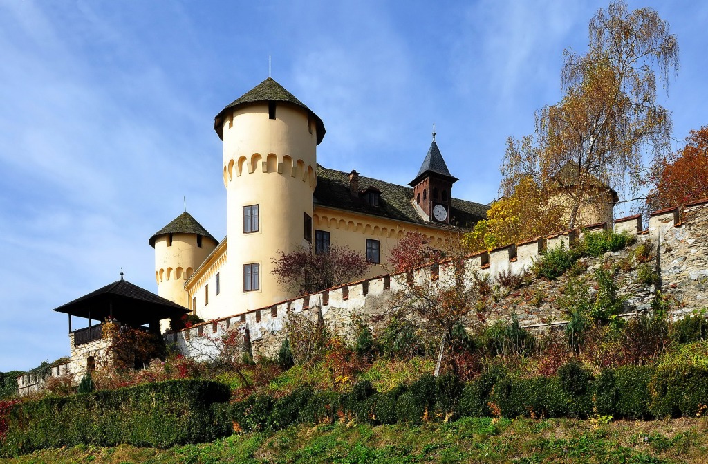 Castle Tentschach, Carinthia, Austria jigsaw puzzle in Castles puzzles on TheJigsawPuzzles.com