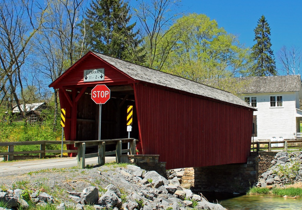 Logan Mills Covered Bridge, Pennsylvania jigsaw puzzle in Bridges puzzles on TheJigsawPuzzles.com