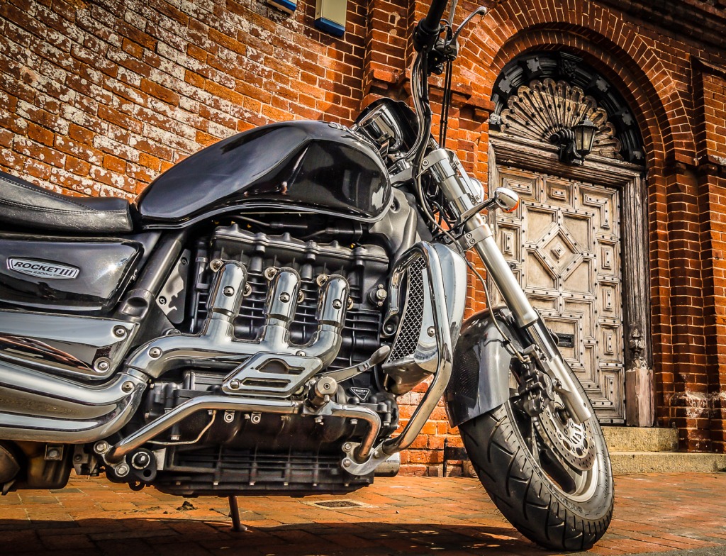 Triumph Rocket 111 jigsaw puzzle in Cars & Bikes puzzles on TheJigsawPuzzles.com