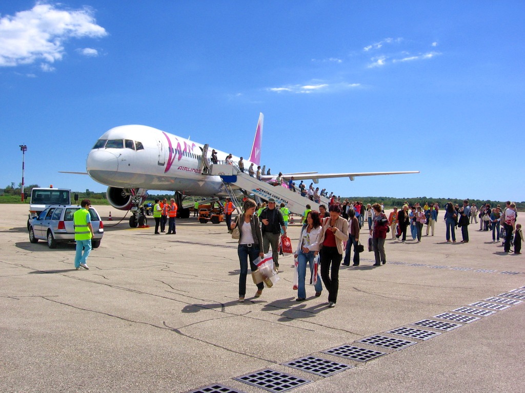 VIM Airlines in the Pula Airport, Croatia jigsaw puzzle in Aviation puzzles on TheJigsawPuzzles.com