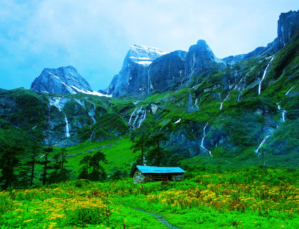 Nghe, Barun Valley, Nepal jigsaw puzzle in Waterfalls puzzles on TheJigsawPuzzles.com