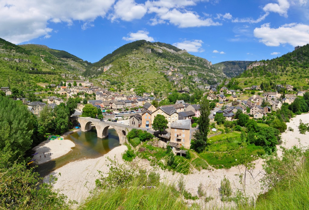 Sainte-Enimie, Lozère, France jigsaw puzzle in Bridges puzzles on TheJigsawPuzzles.com