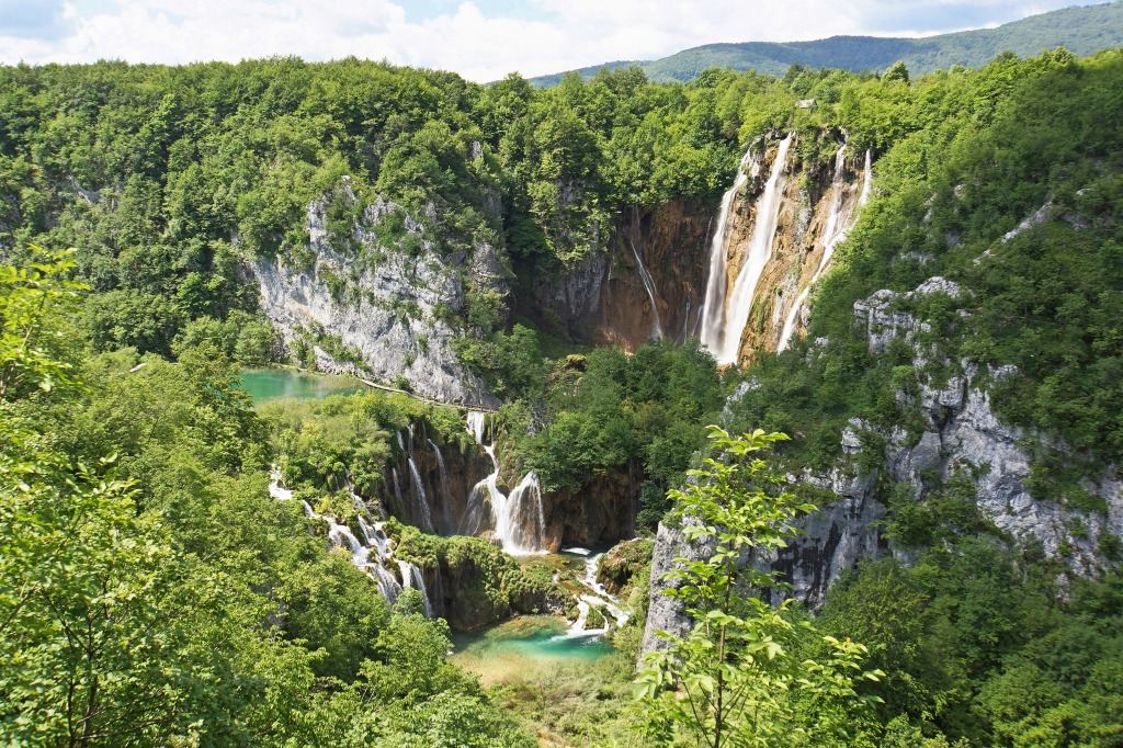 Plitvice Lakes National Park, Croatia jigsaw puzzle in Waterfalls puzzles on TheJigsawPuzzles.com