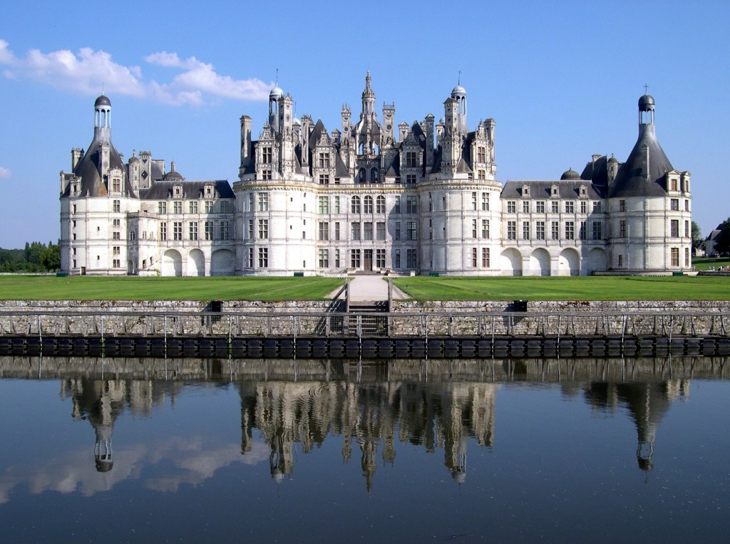 Château de Chambord, Loir-et-Cher, France jigsaw puzzle in Castles puzzles on TheJigsawPuzzles.com