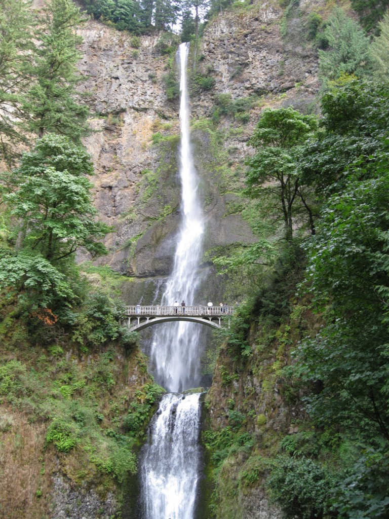 Multnomah Falls jigsaw puzzle in Waterfalls puzzles on TheJigsawPuzzles.com