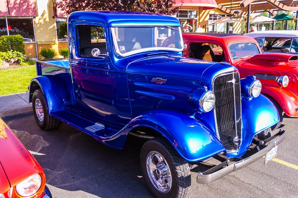 Shakey's Car Show, Mead, Washington jigsaw puzzle in Cars & Bikes puzzles on TheJigsawPuzzles.com