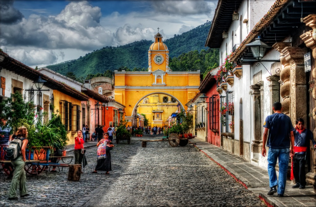 Cobblestone Street in Antigua, Guatemala jigsaw puzzle in Street View puzzles on TheJigsawPuzzles.com