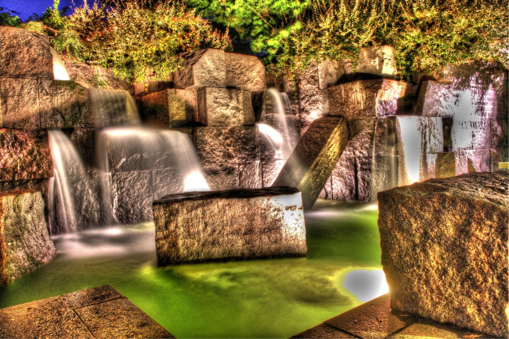 Roosevelt Memorial Waterfalls jigsaw puzzle in Waterfalls puzzles on TheJigsawPuzzles.com