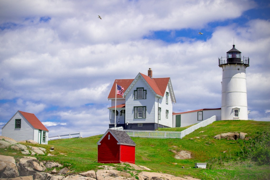 Cape Neddick Light, New England jigsaw puzzle in Great Sightings puzzles on TheJigsawPuzzles.com