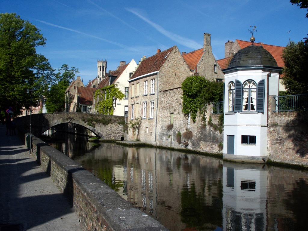 A Canal in Bruges, Belgium jigsaw puzzle in Bridges puzzles on TheJigsawPuzzles.com