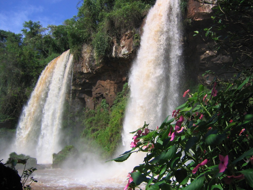 Iguazú Falls, Argentinian Border with Brazil jigsaw puzzle in Waterfalls puzzles on TheJigsawPuzzles.com