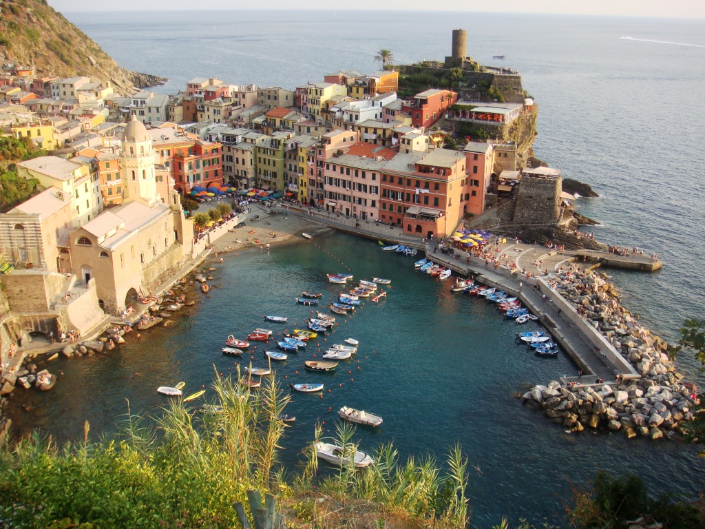 Vernazza, Cinque Terre, Italy jigsaw puzzle in Puzzle of the Day puzzles on TheJigsawPuzzles.com