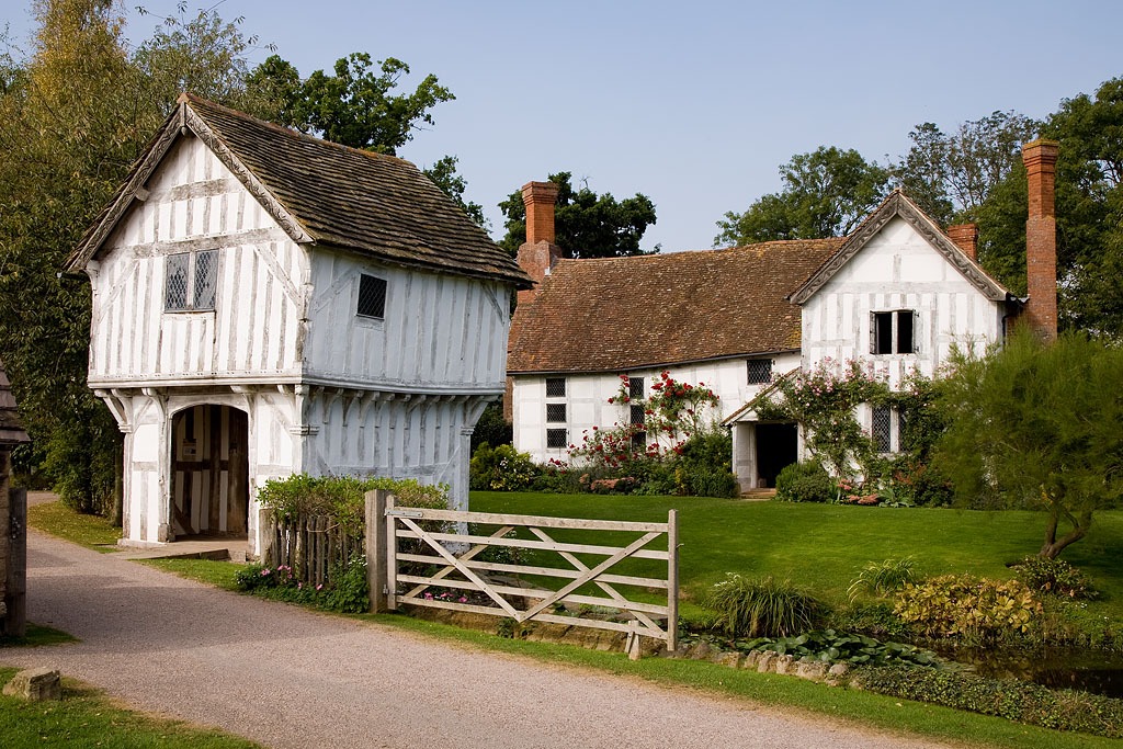 Lower Brockhampton's Manor House jigsaw puzzle in Street View puzzles on TheJigsawPuzzles.com