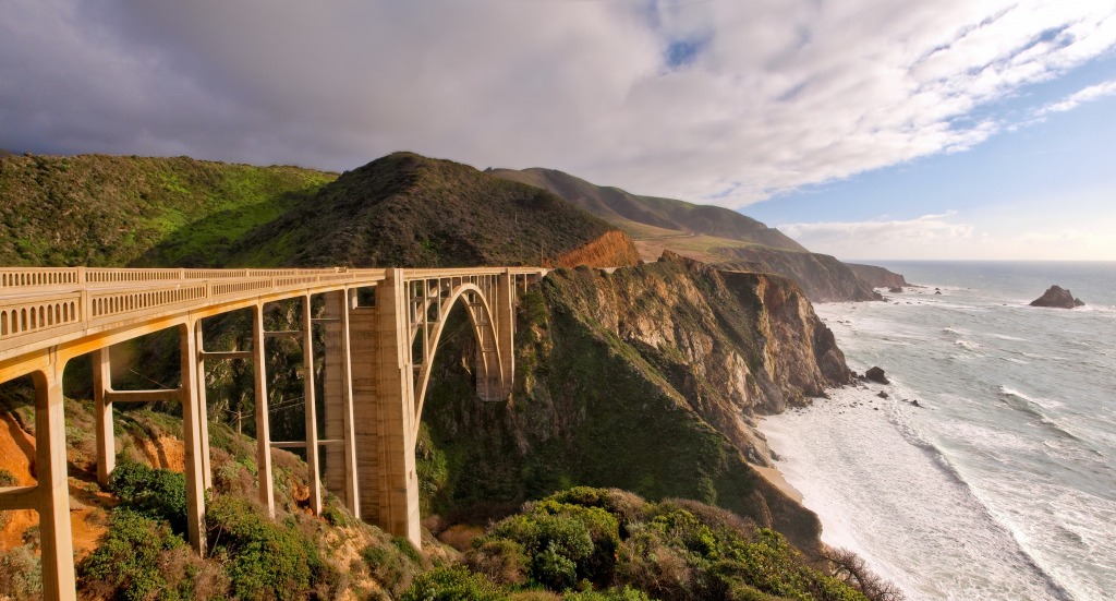 Bixby Creek Arch Bridge, Big Sur jigsaw puzzle in Bridges puzzles on TheJigsawPuzzles.com