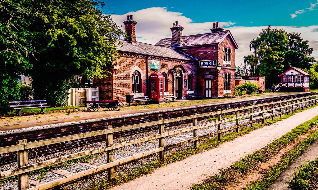 Hadlow Road Railway Station, England jigsaw puzzle in Street View puzzles on TheJigsawPuzzles.com