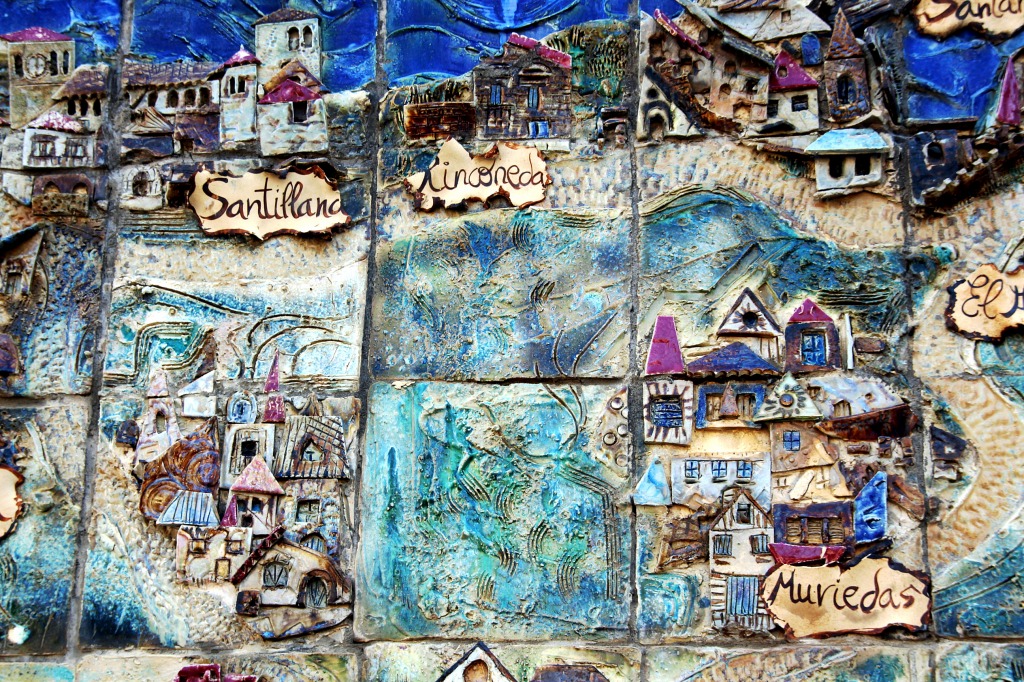 Mosaics in Tres Laredos Park, Cantabria, Spain jigsaw puzzle in Handmade puzzles on TheJigsawPuzzles.com
