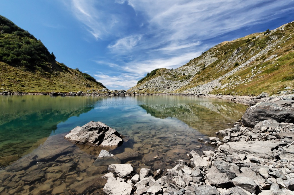 Grande Sitre Lake, France jigsaw puzzle in Puzzle of the Day puzzles on TheJigsawPuzzles.com