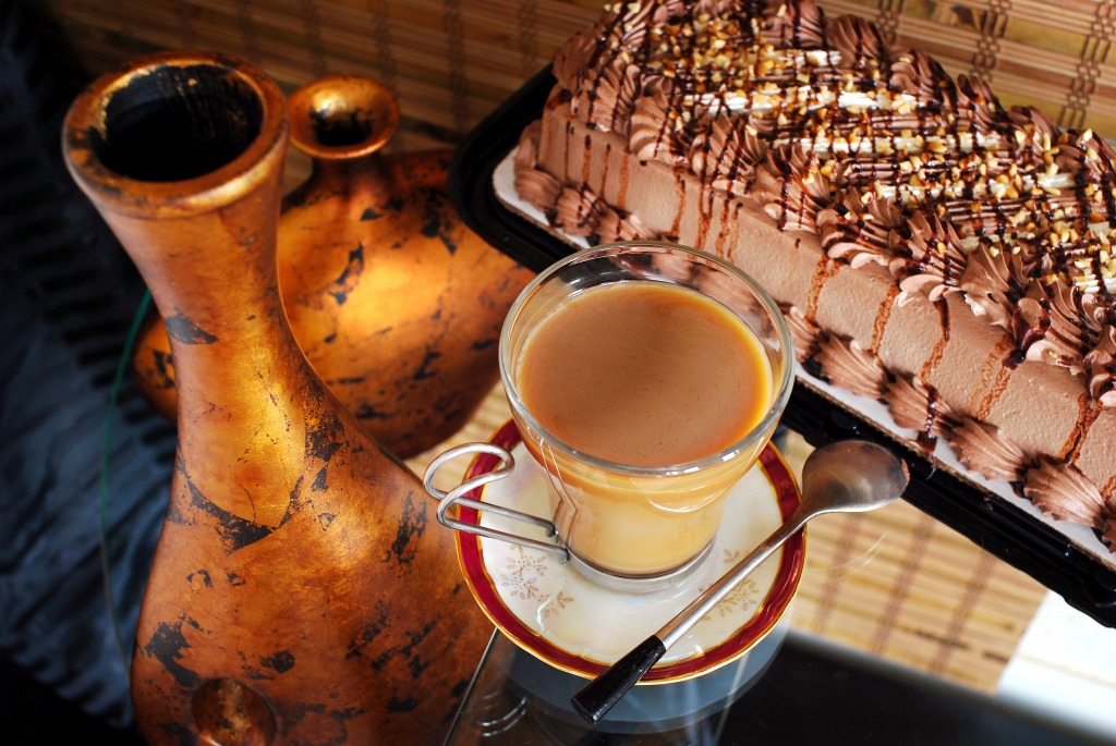 Colombian Coffee and Bavarian cake jigsaw puzzle in Food & Bakery puzzles on TheJigsawPuzzles.com
