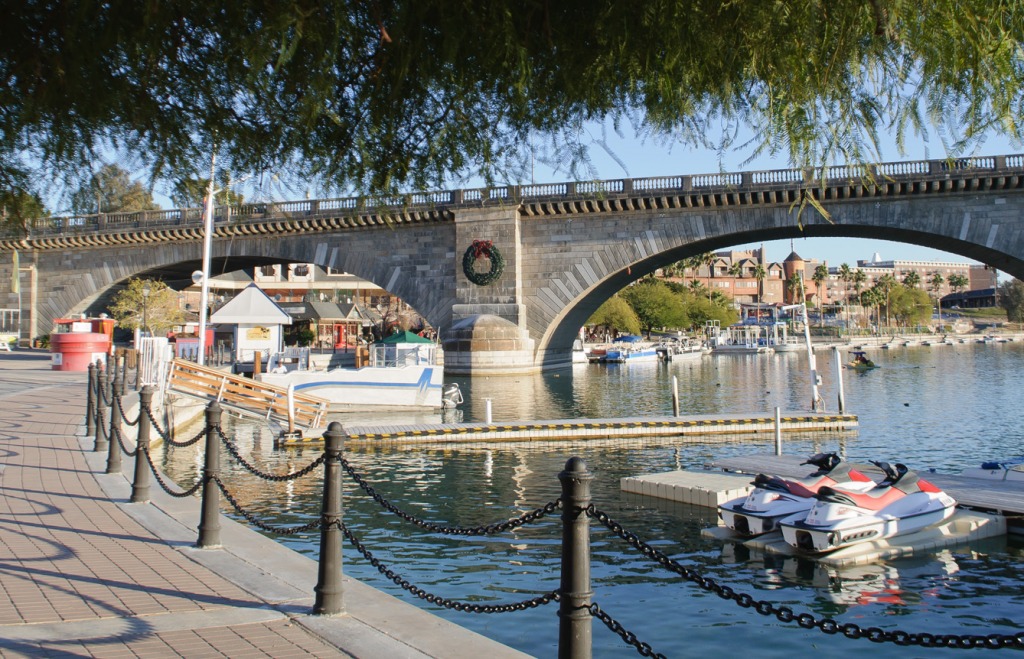 London Bridge, Lake Havasu City jigsaw puzzle in Bridges puzzles on TheJigsawPuzzles.com