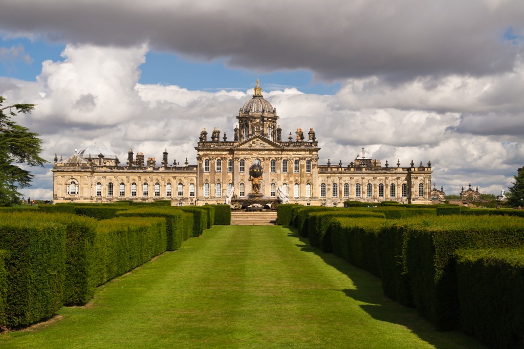 Castle Howard, England jigsaw puzzle in Castles puzzles on TheJigsawPuzzles.com