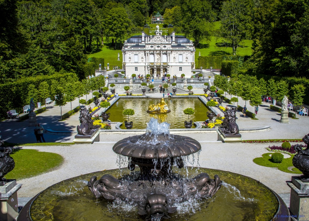 Linderhof Palace Park, Bavaria jigsaw puzzle in Castles puzzles on TheJigsawPuzzles.com