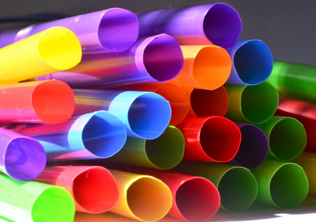 Colorful Straws jigsaw puzzle in Macro puzzles on TheJigsawPuzzles.com