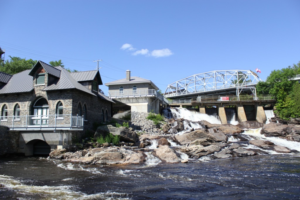 Muskoka River, Bracebridge, Ontario jigsaw puzzle in Waterfalls puzzles on TheJigsawPuzzles.com