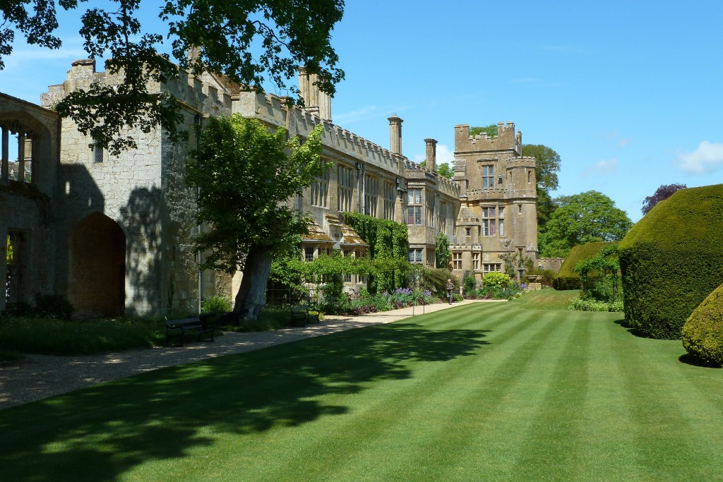 Sudeley Castle, England jigsaw puzzle in Castles puzzles on TheJigsawPuzzles.com