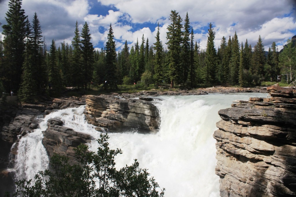 Jasper National Park, Alberta jigsaw puzzle in Waterfalls puzzles on TheJigsawPuzzles.com