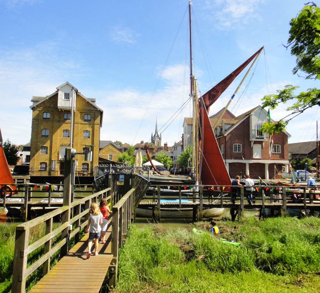 Faversham Creek, England jigsaw puzzle in Bridges puzzles on TheJigsawPuzzles.com